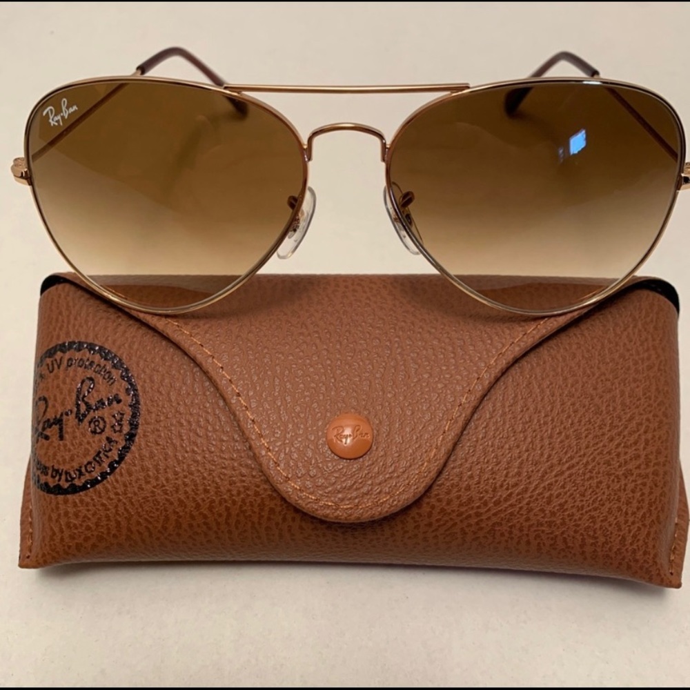 Ray Ban Aviators!